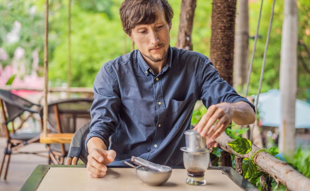 To make an Americano with a phin filter, you don’t need high-end equipment.
